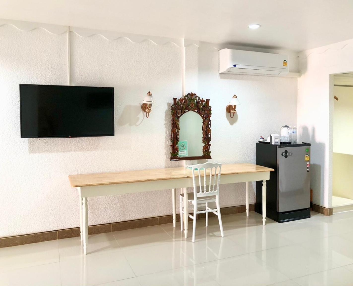 Dad D Resort By Lopburi Inn Resort Buitenkant foto