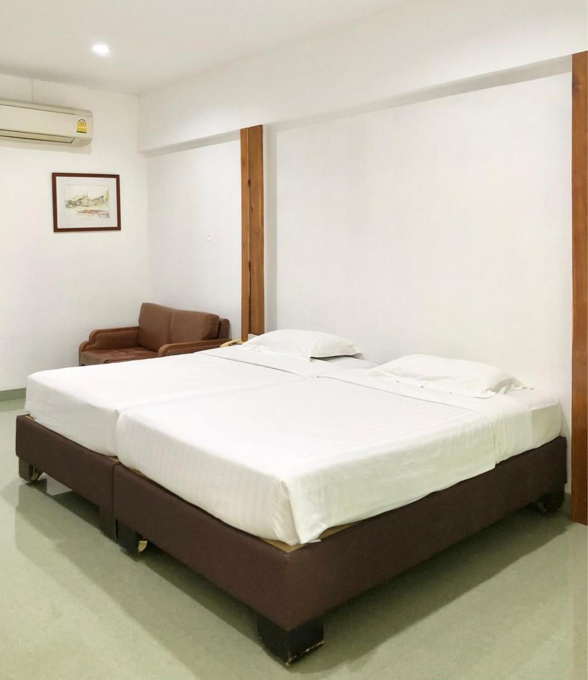 Dad D Resort By Lopburi Inn Resort Buitenkant foto